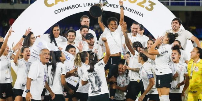 Corinthians bate Palmeiras e conquista tetra da Libertadores feminina