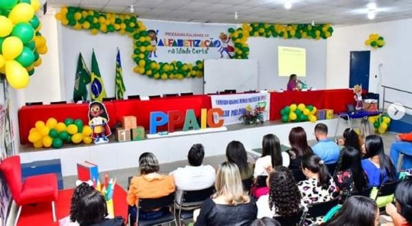 Rede municipal de ensino participa do I Seminário Regional do PPAIC de Boas Práticas em Floriano