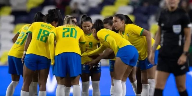 Brasil termina 2023 fora do top 10 no ranking feminino da Fifa