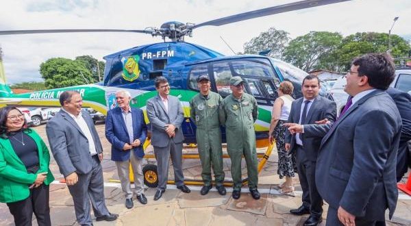 Rafael Fonteles entrega helicóptero, viaturas e novos equipamentos para as Polícias Civil e Militar