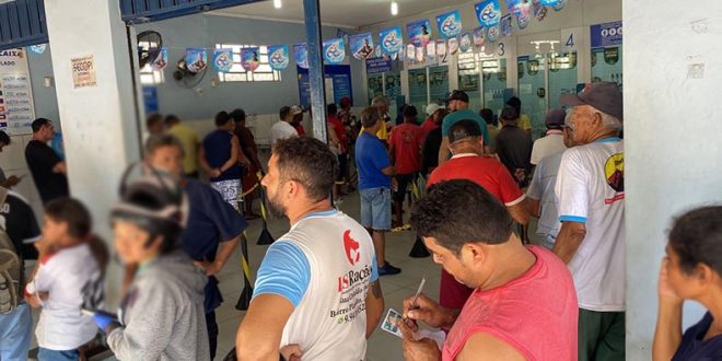 Mega da Virada: piauienses fazem filas em loterias para tentar sorte no prêmio de R$ 570 milhões