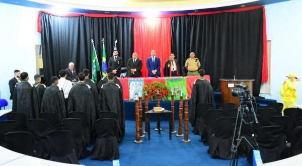 Câmara Municipal de Floriano homenageia a Ordem DeMolay com sessão solene